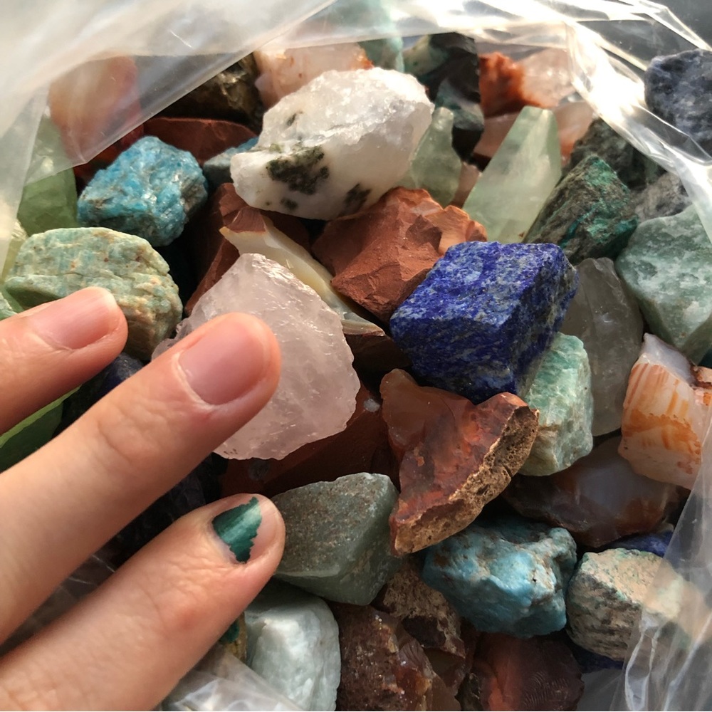 🌱🍄 2.5 LB Garden Fairy Crystal Mix Lot 🌱🍄 - Picture 3 of 4